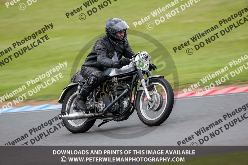 Vintage motorcycle club;eventdigitalimages;mallory park;mallory park trackday photographs;no limits trackdays;peter wileman photography;trackday digital images;trackday photos;vmcc festival 1000 bikes photographs